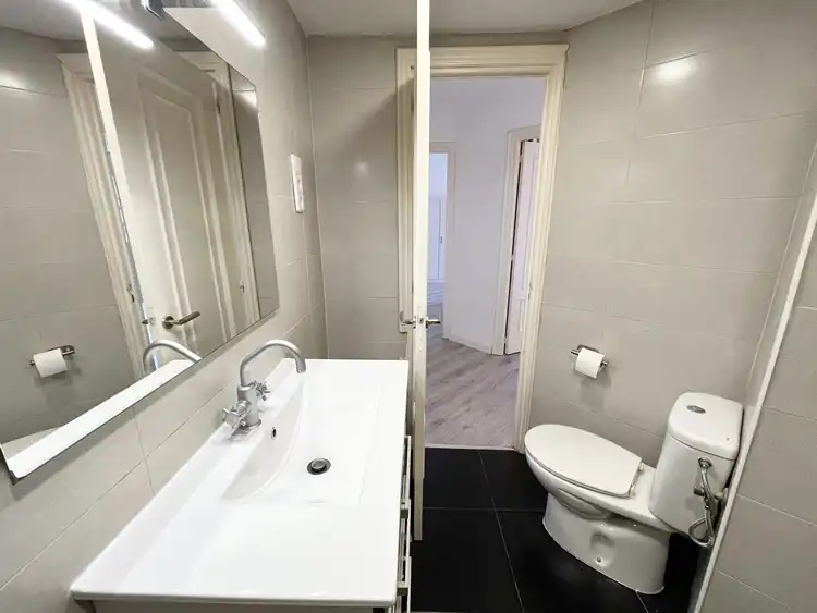 Baño de Piso de alquiler en Móstoles con Calefacción, Parquet y Terraza