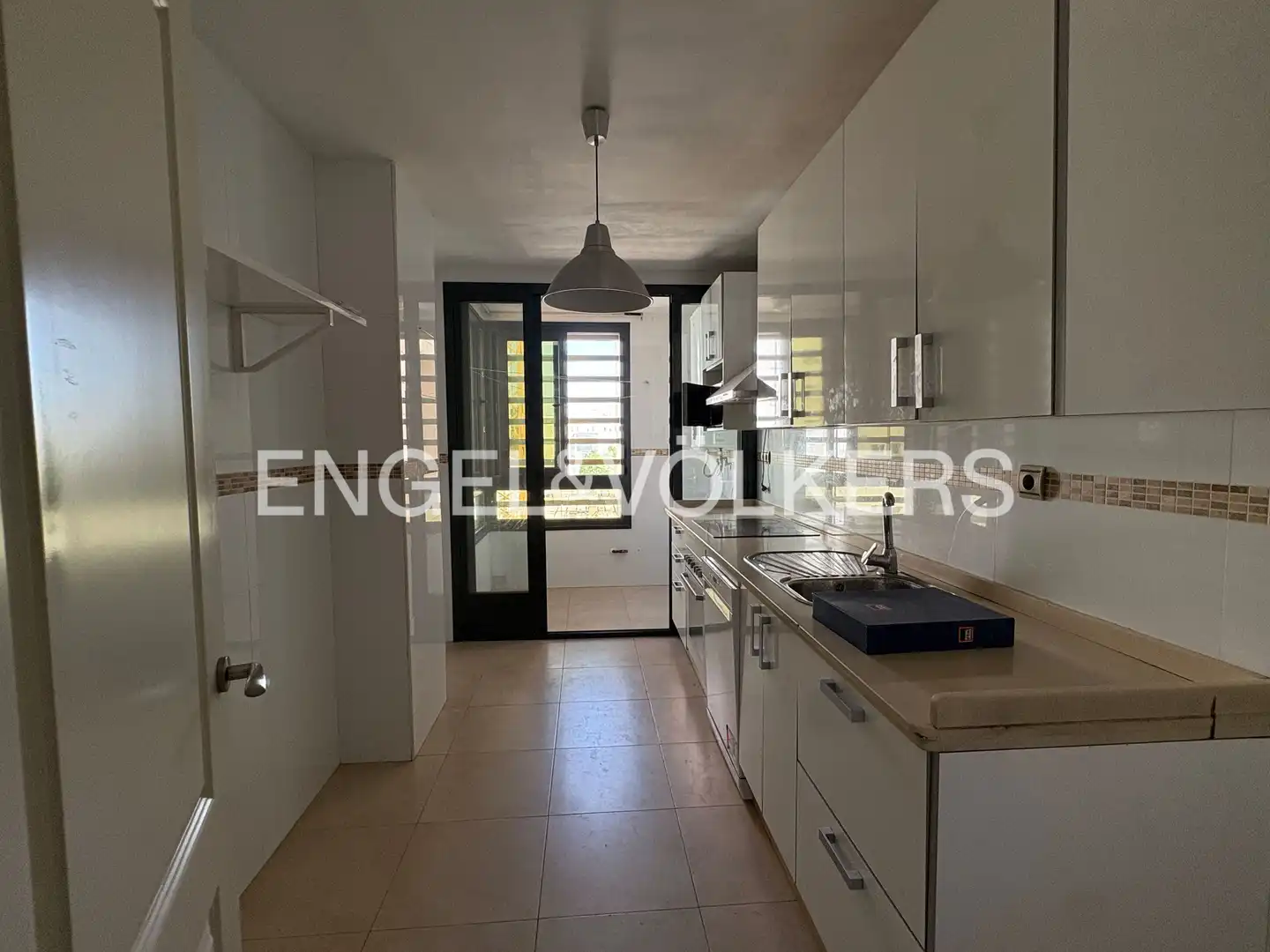 Kitchen of Flat for rent in Sevilla  with Air Conditioner, Heating and Private garden