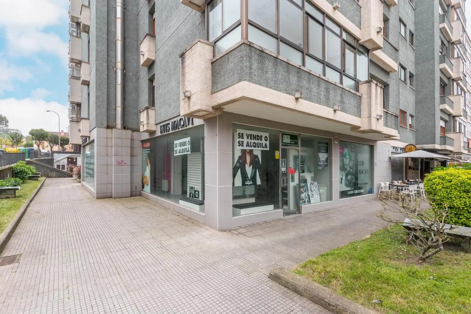 Local comercial en venda a Avenida Eysines 14