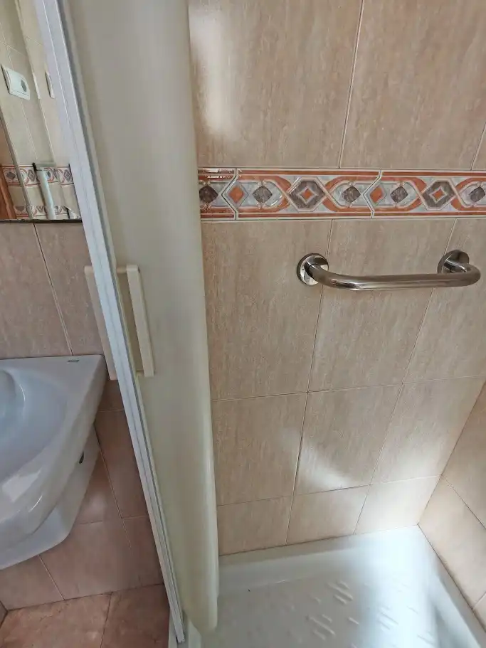 Bathroom of Flat for sale in Elche / Elx  with Air Conditioner