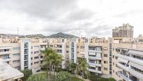 Vista exterior de Apartament en venda en Esplugues de Llobregat amb Aire condicionat