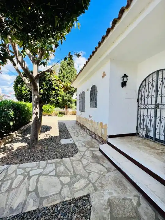 Houses for sale in Platja de Mont-roig