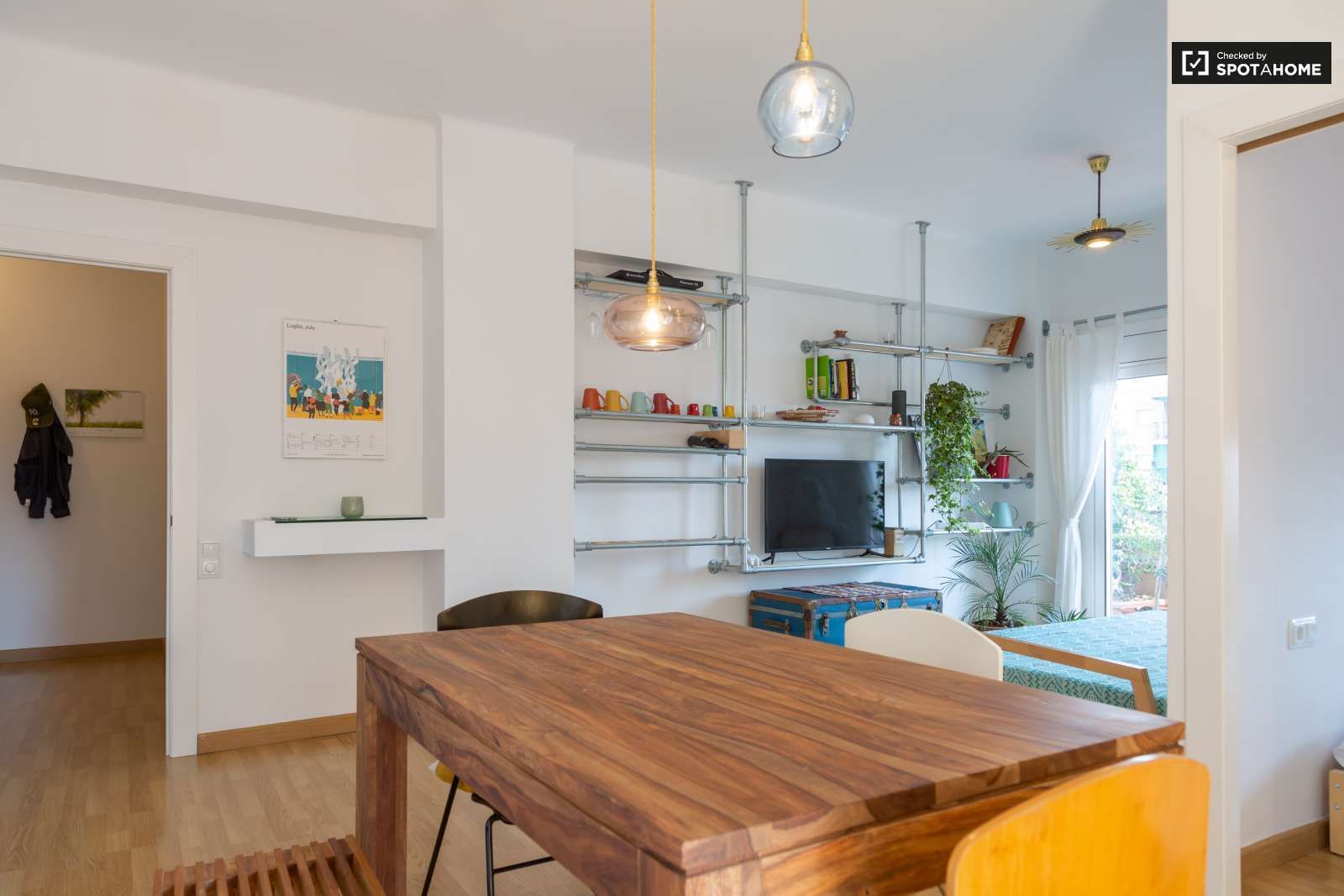 Dining room of Apartment to share in  Barcelona Capital  with Air Conditioner and Terrace