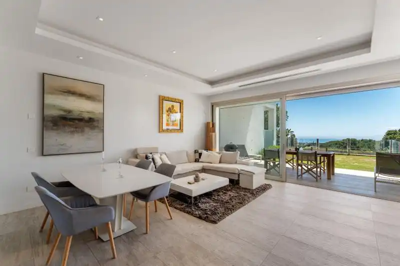 Living room of Detached homes for rent in Marbella  with Air Conditioner, Heating and Private garden