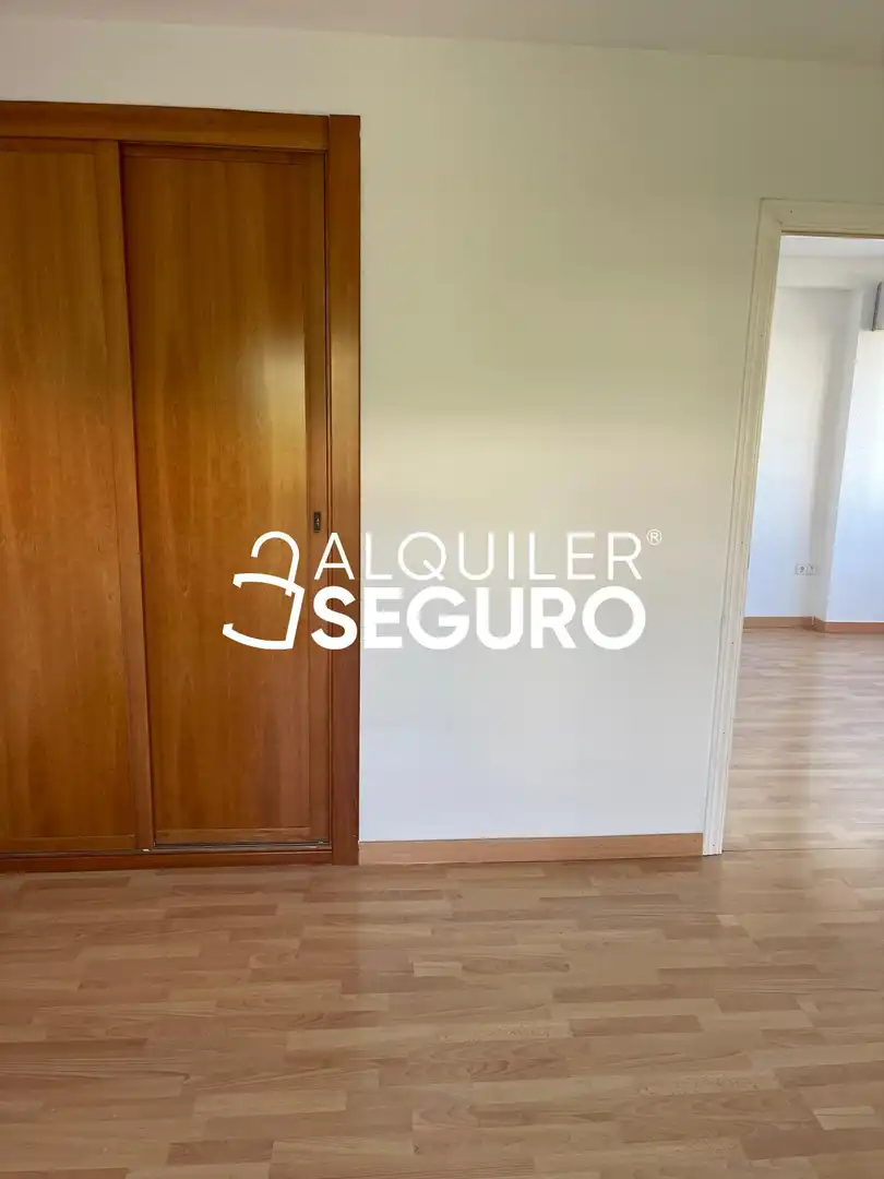 Schlafzimmer von Wohnung zur Miete in Madrid mit Klimaanlage, Heizung und Terrasse