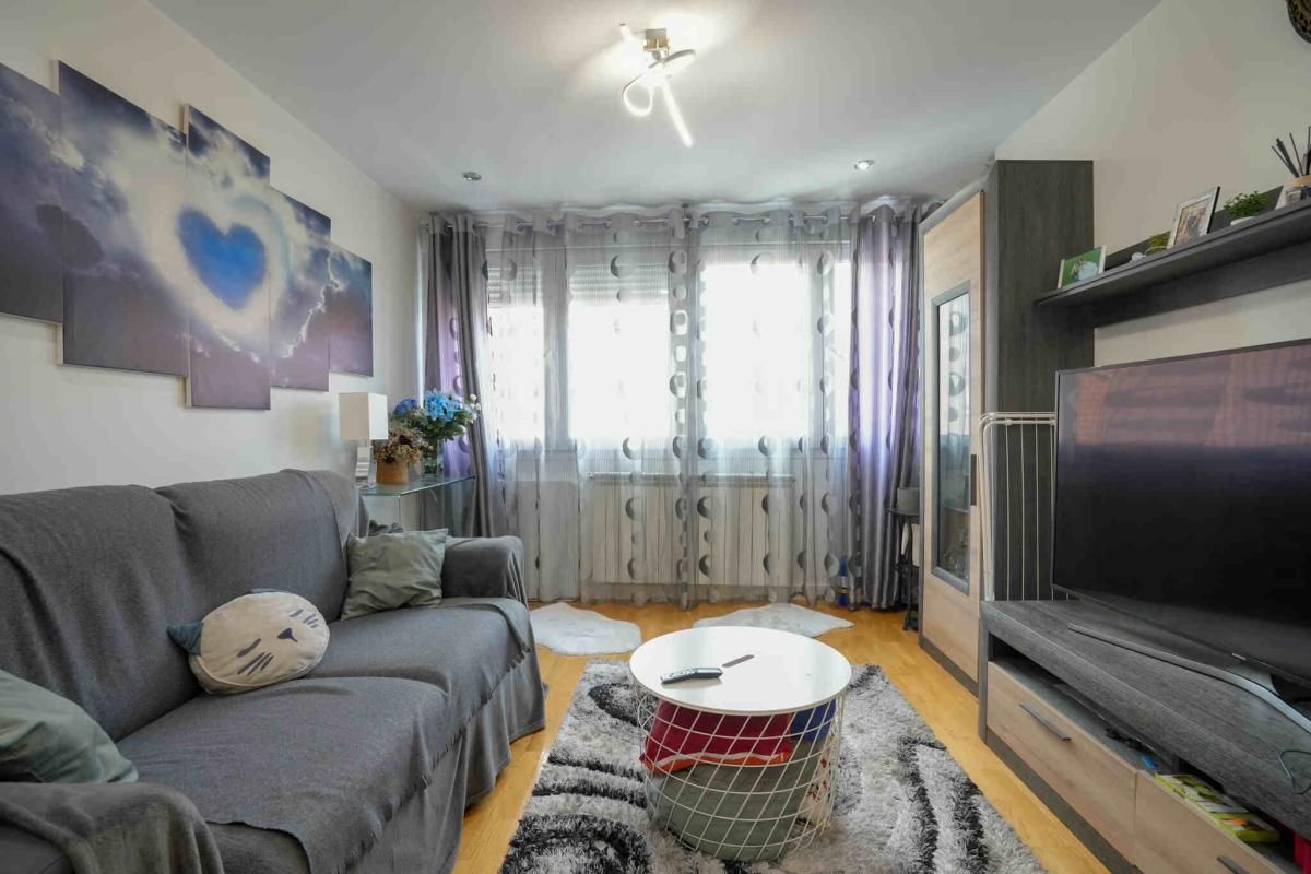 Pis en venda a C. de San Pedro de Cardeña, Apóstol Santiago