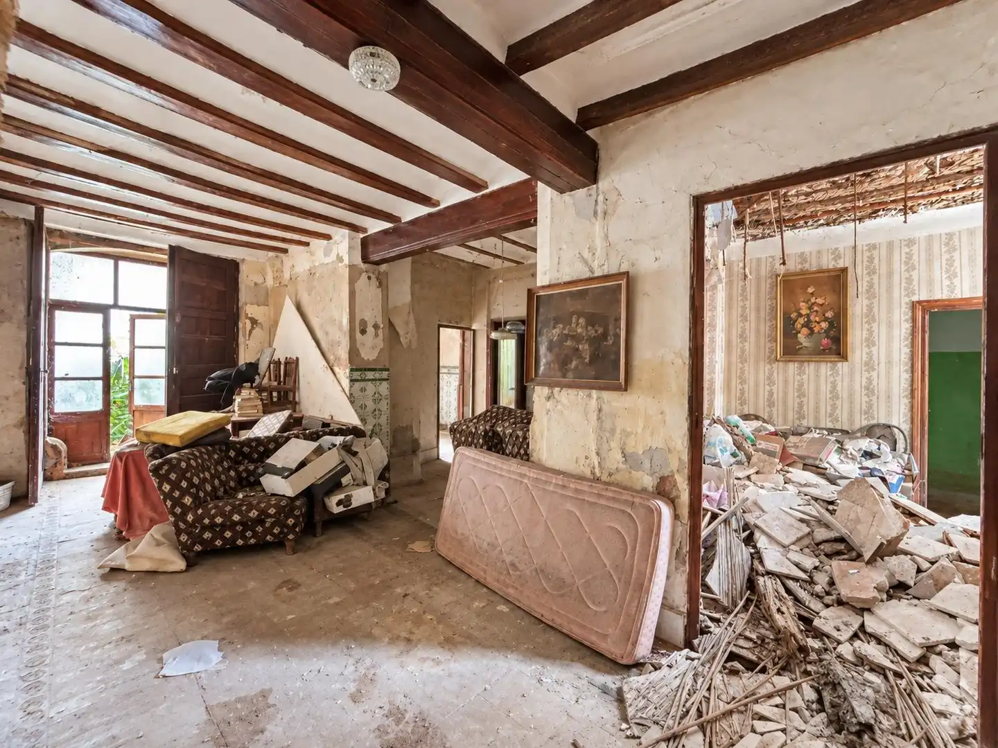 Sala de estar de Finca rústica en venta en La Pobla de Vallbona con Terraza