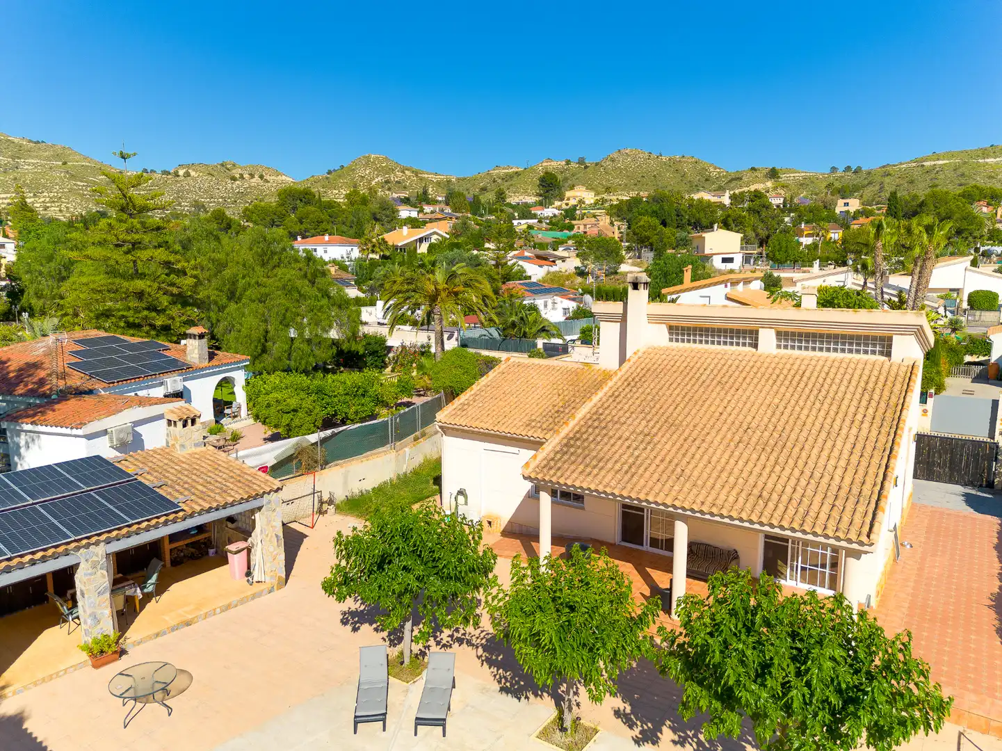 Chalet con piscina en venta en Calle Llibertat 12, imagen 5