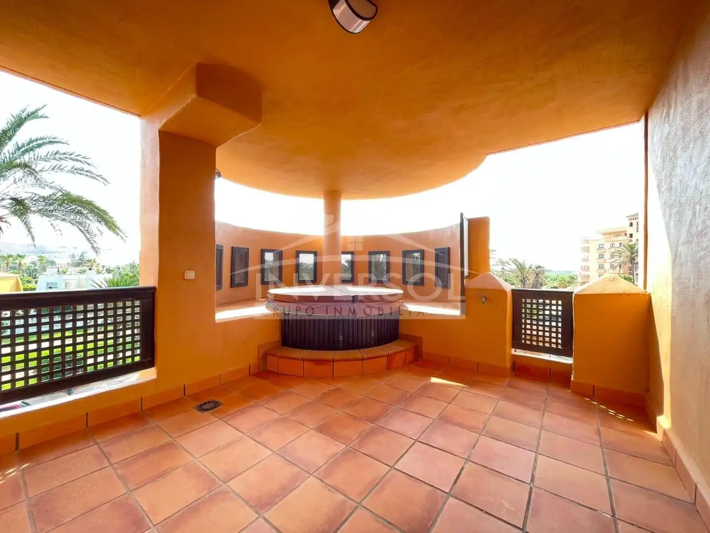 Terraza de Piso en venta en El Ejido con Terraza, Horno y Balcón