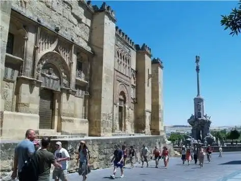 Außenansicht von Maisonette zum Verkauf in Córdoba mit Klimaanlage und Heizung
