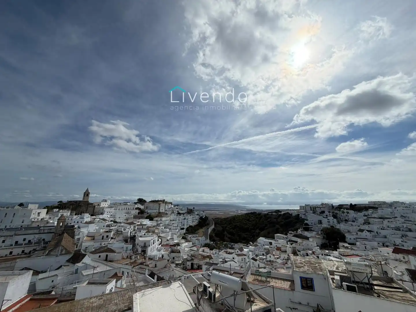 Vista exterior de Casa o xalet en venda en Vejer de la Frontera amb Terrassa, Traster i Moblat