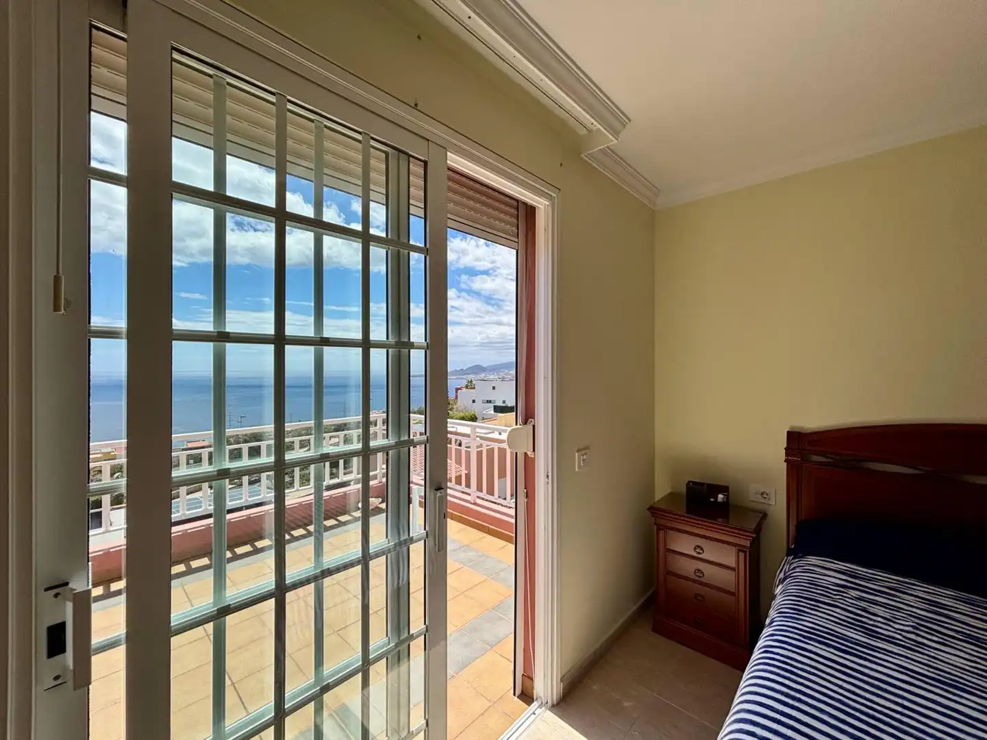 Habitación de Casa adosada en venta en Candelaria con Aire acondicionado, Terraza y Piscina