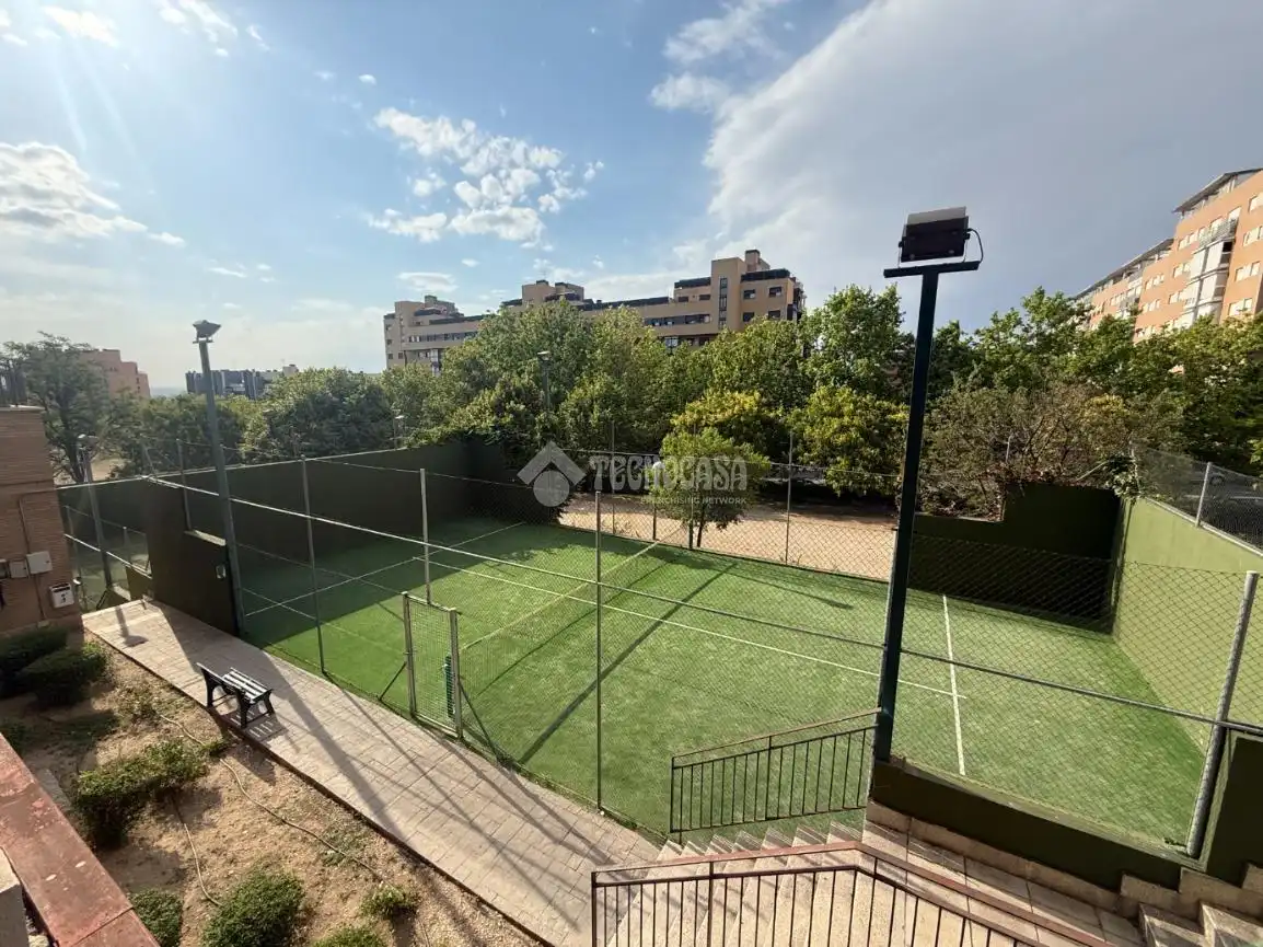 Terrassa de Pis en venda en Madrid amb Aire condicionat, Calefacció i Piscina comunitària
