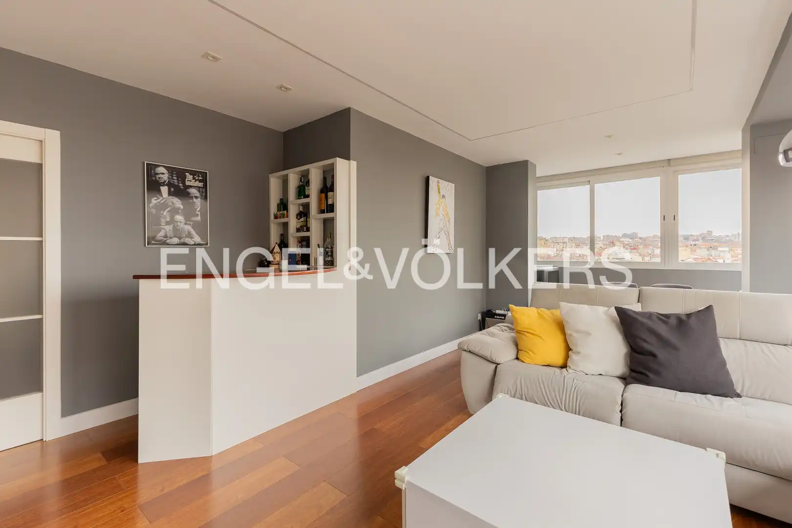 Living room of Flat for sale in Madrid  with Air Conditioner, Heating and Furnished