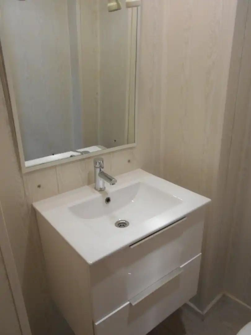 Badezimmer von Büro zur Miete in Ciudad Real mit Klimaanlage und Heizung