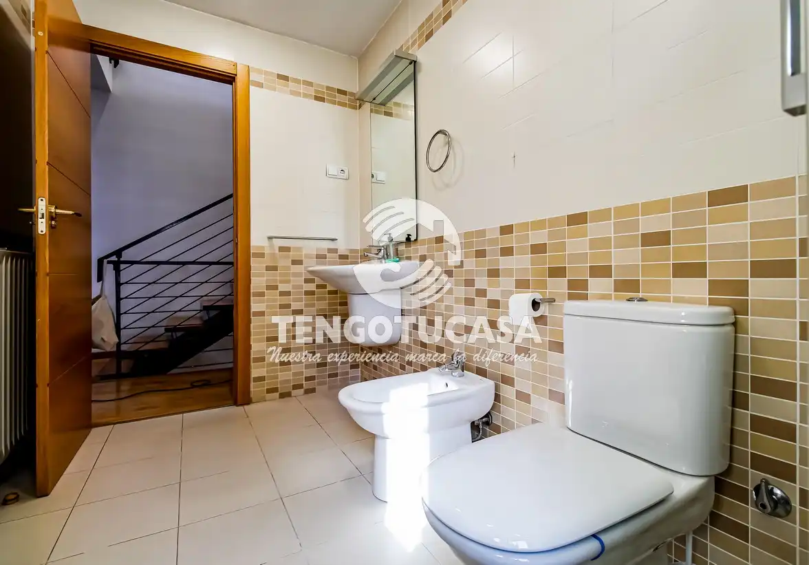Bathroom of Detached homes for rent in Madrid  with Air Conditioner, Heating and Private garden