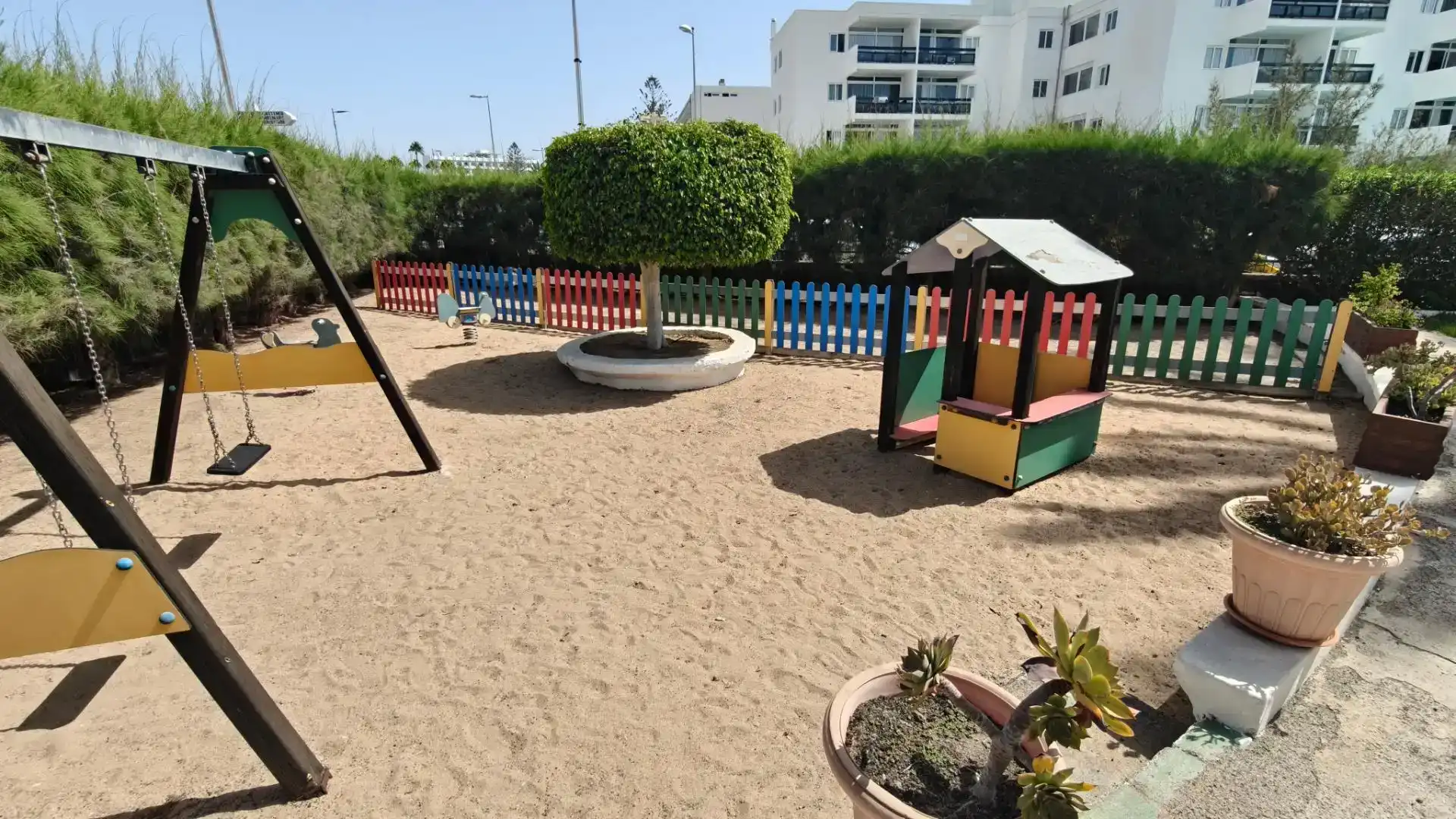 Aparcament de Pis en venda en San Bartolomé de Tirajana amb Aire condicionat, Piscina i Balcó