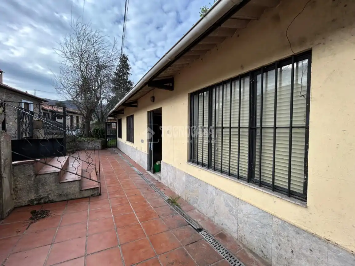 Vista exterior de Casa o chalet en venta en Bárcena de Pie de Concha