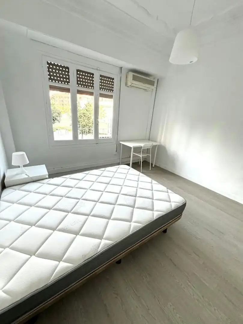 Habitación de Piso para compartir en Valencia con Aire acondicionado, Calefacción y Lavadora