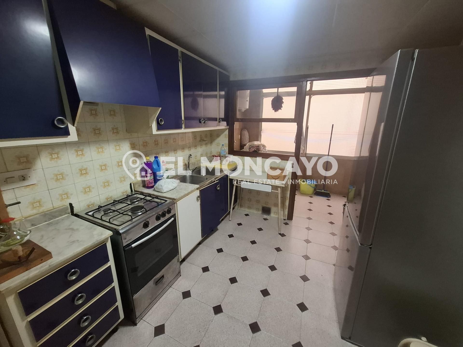 Cuina de Apartament en venda en Guardamar del Segura amb Terrassa