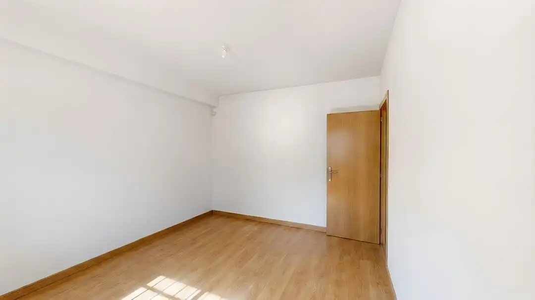 Schlafzimmer von Wohnung zum Verkauf in Madrid mit Klimaanlage und Heizung