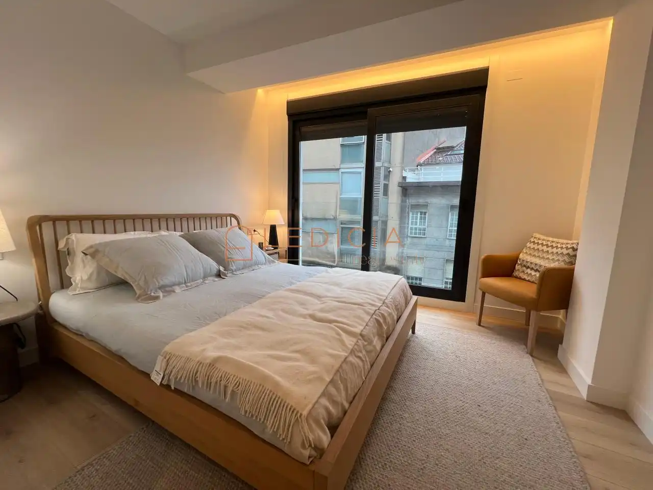 Flat with lift for sale in Sanjurjo Badía, imagen 9