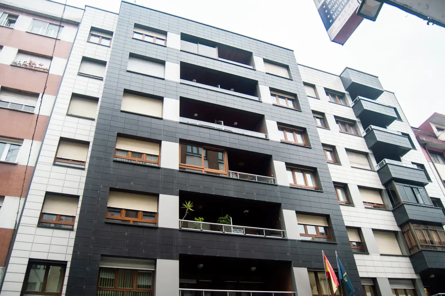 Vista exterior de Piso en venta en Langreo con Calefacción, Terraza y Trastero