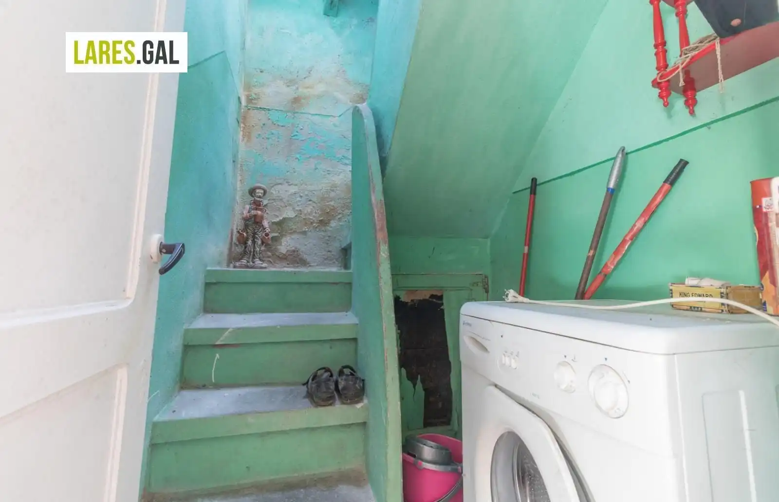 Dormitori de Casa o xalet en venda en Cangas  amb Terrassa