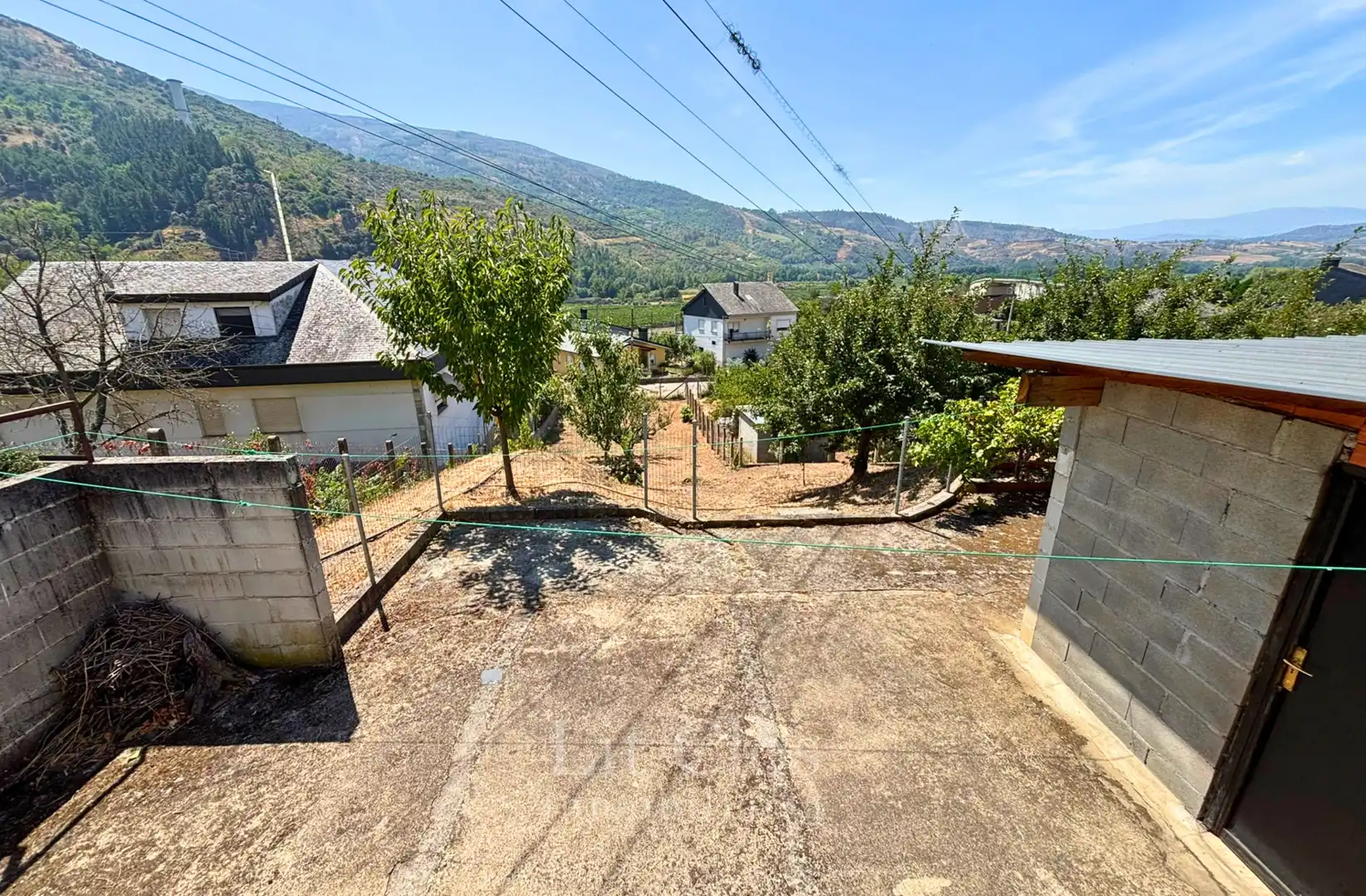 Country homes for sale in A Rúa   with Air Conditioner, Heating and Private garden