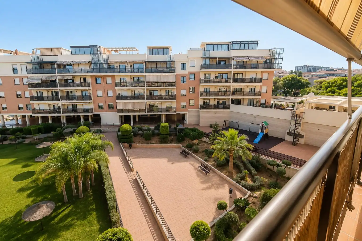 Terraza de Ático de alquiler en Málaga con Jardín privado, Terraza y Amueblado