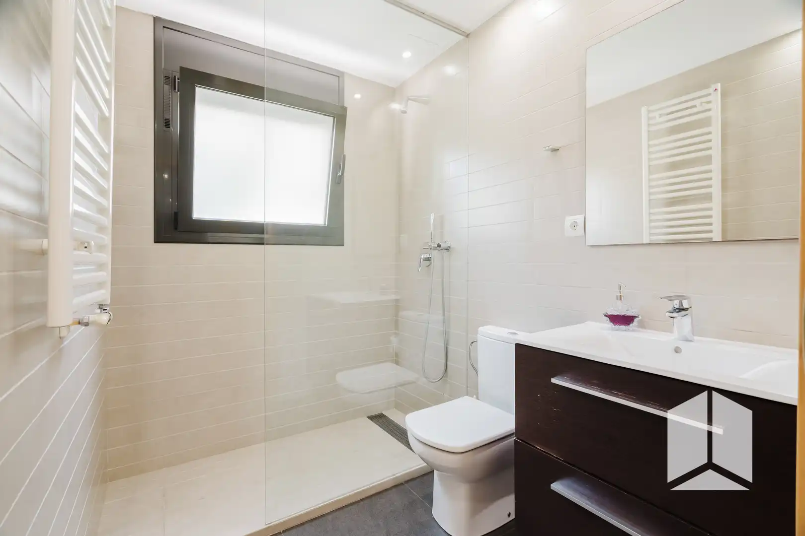 Bathroom of Houses for sale in Castelldefels  with Terrace and Balcony