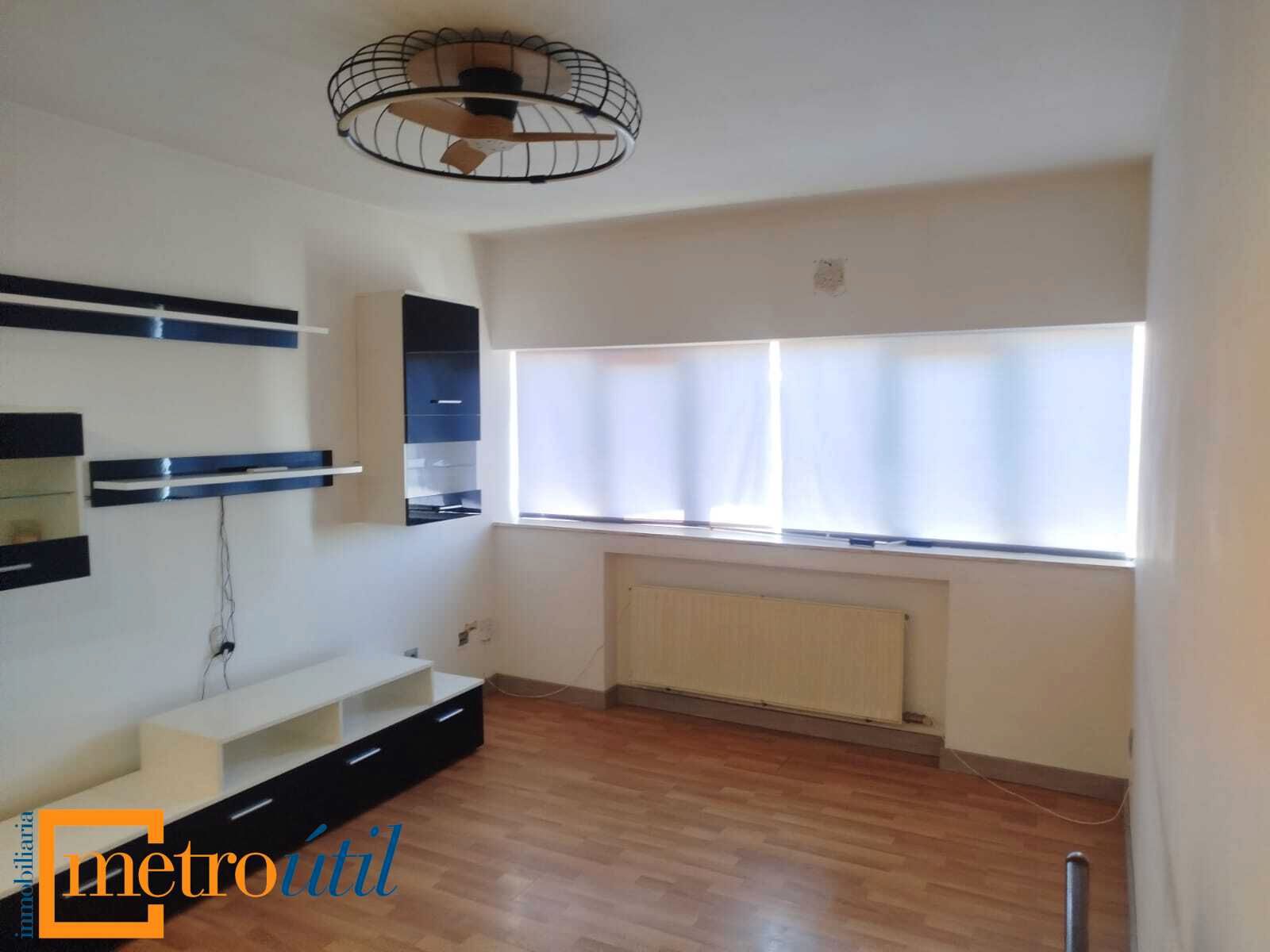Sala d'estar de Pis en venda en Santa Marta de Tormes amb Calefacció, Parquet i Balcó