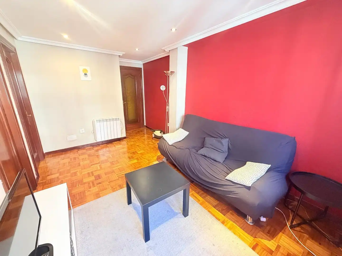 Living room of Flat for sale in Oviedo   with Balcony