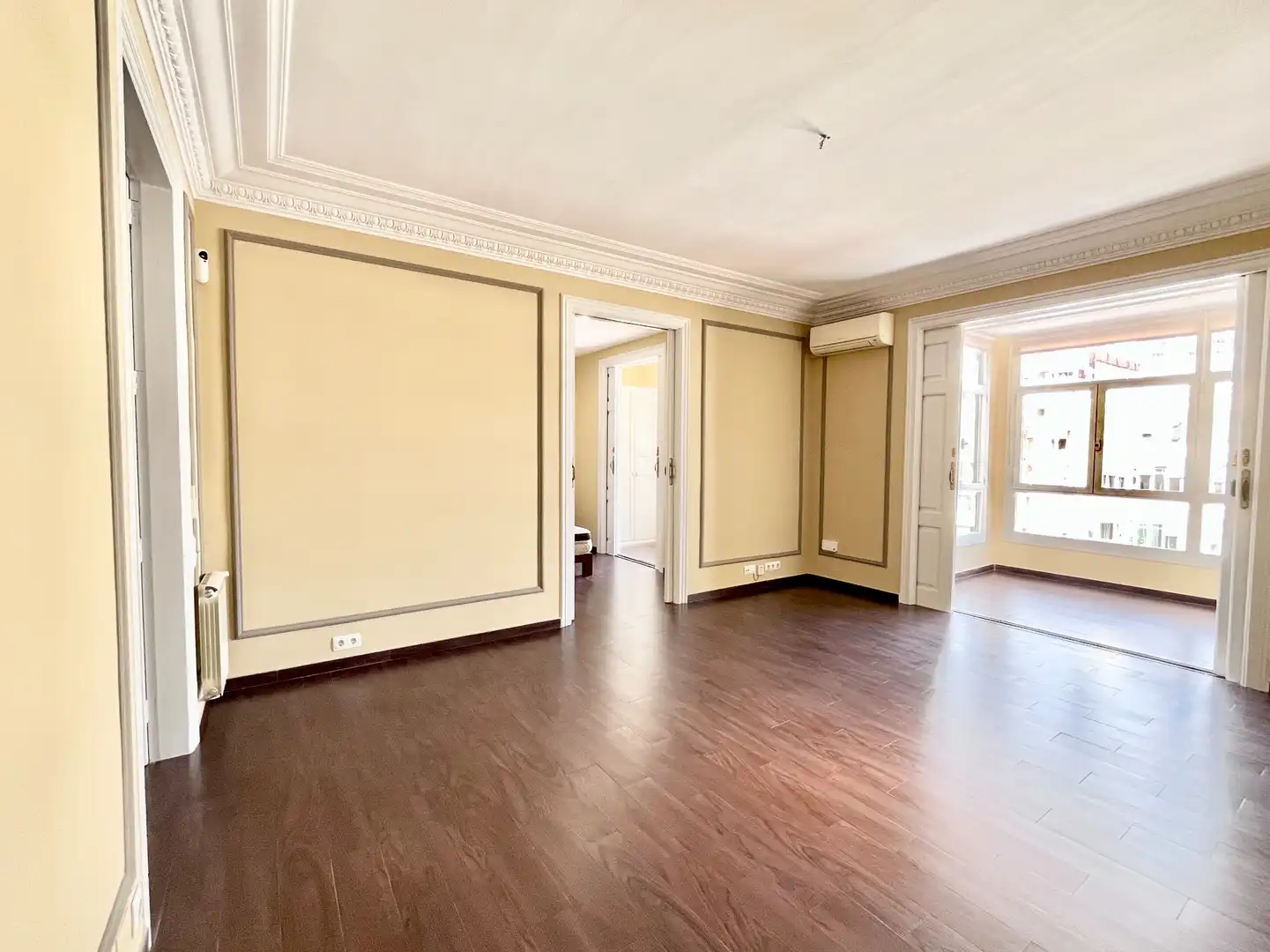 Flat with lift to rent in Carrer del Rosselló 229, imagen 2