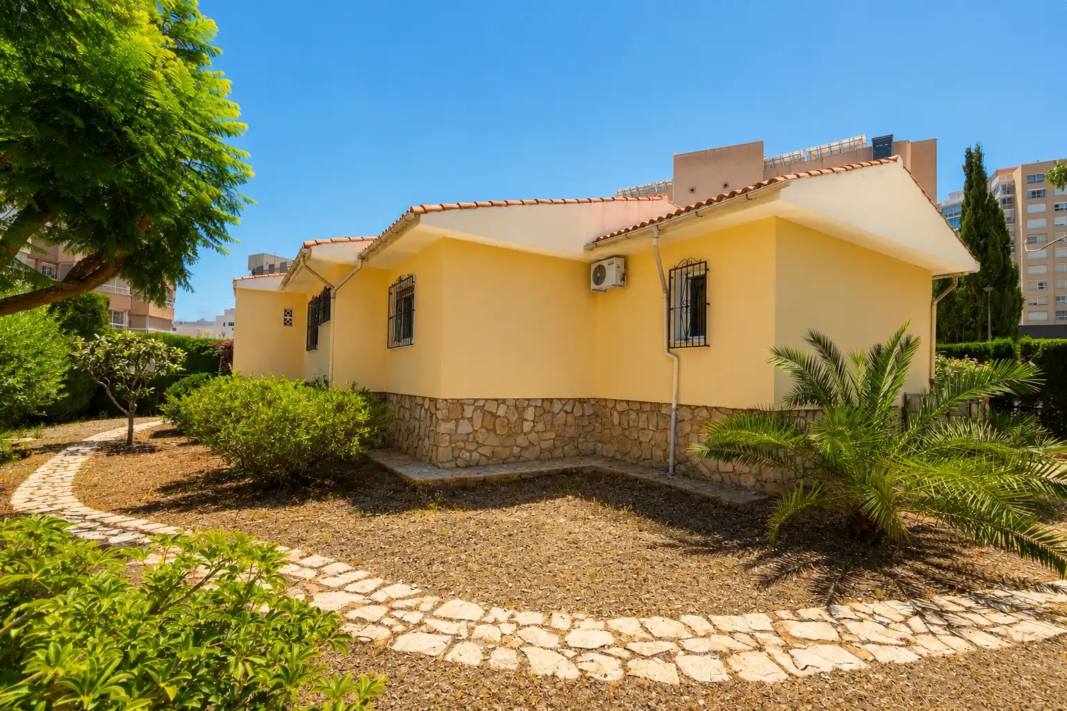 Vista exterior de Casa o chalet en venta en Benidorm con Terraza y Balcón