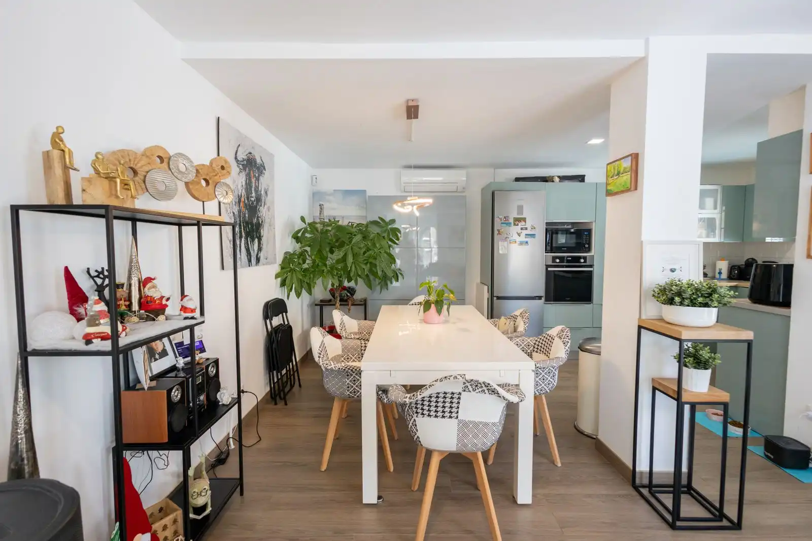 Comedor de Casa adosada en venta en Orihuela con Jardín privado, Terraza y Piscina