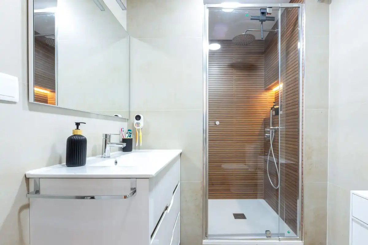 Baño de Ático en venta en Mislata con Aire acondicionado, Calefacción y Jardín privado