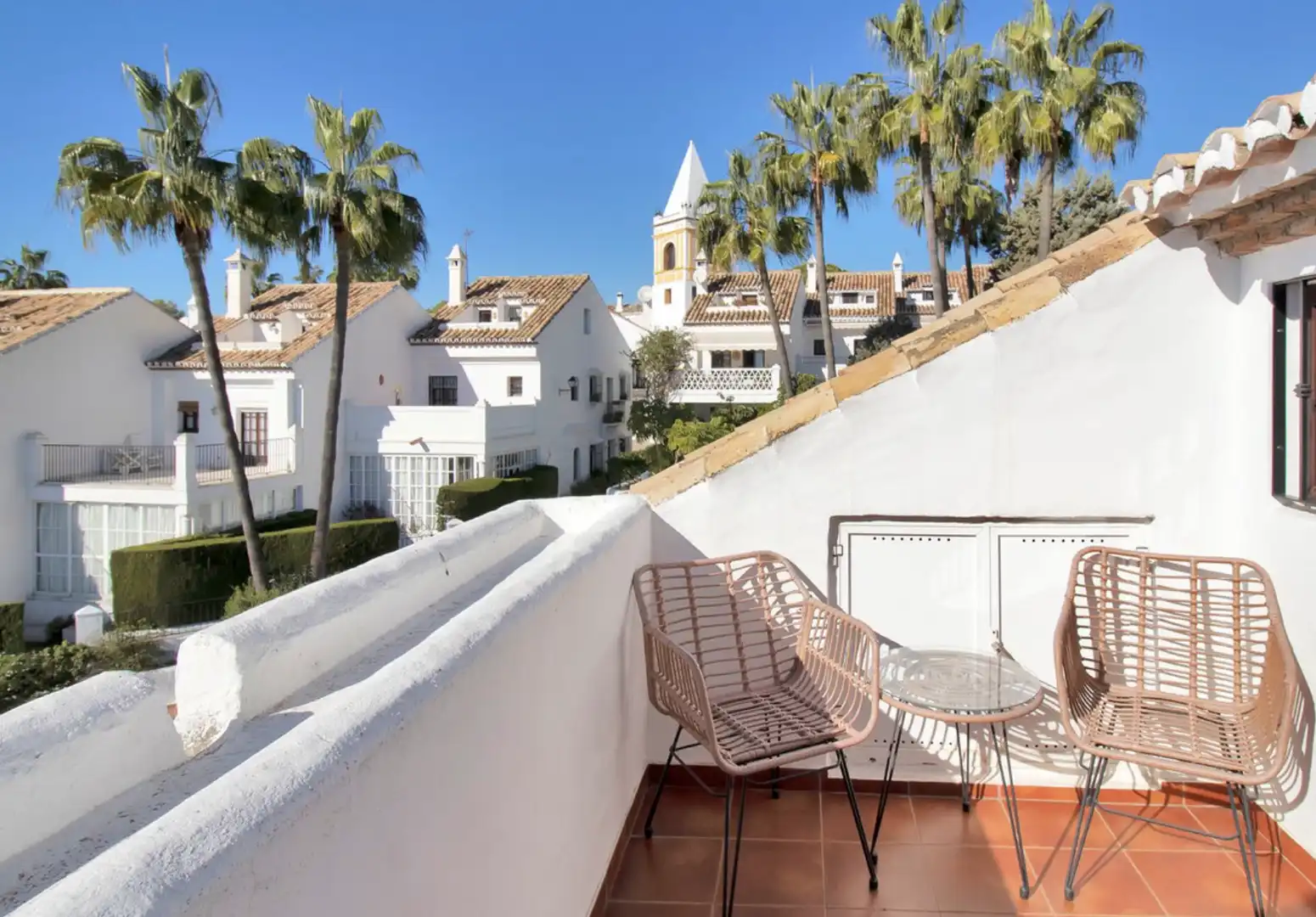 Vista exterior de Casa adosada en venta en Marbella con Aire acondicionado, Jardín privado y Terraza