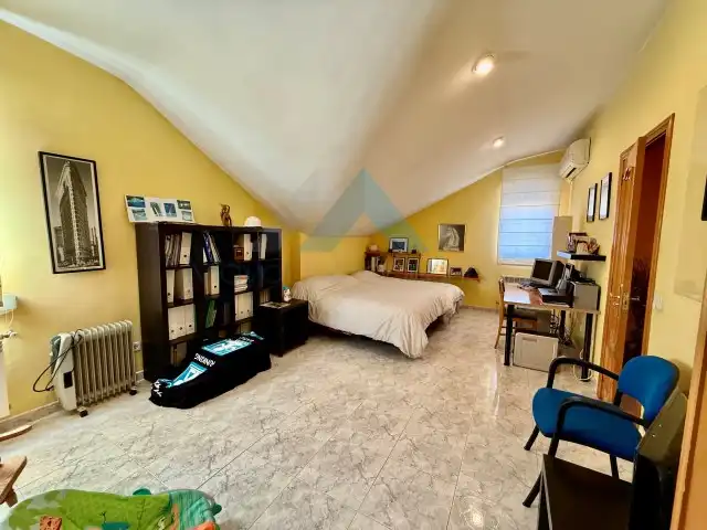 Schlafzimmer von Haus oder Chalet zum Verkauf in Villanueva de la Torre mit Klimaanlage, Heizung und Privatgarten