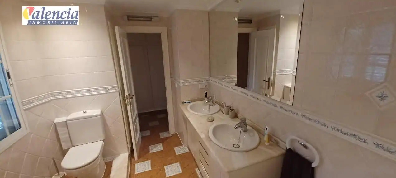 Baño de Casa o chalet en venta en Chiva con Jardín privado