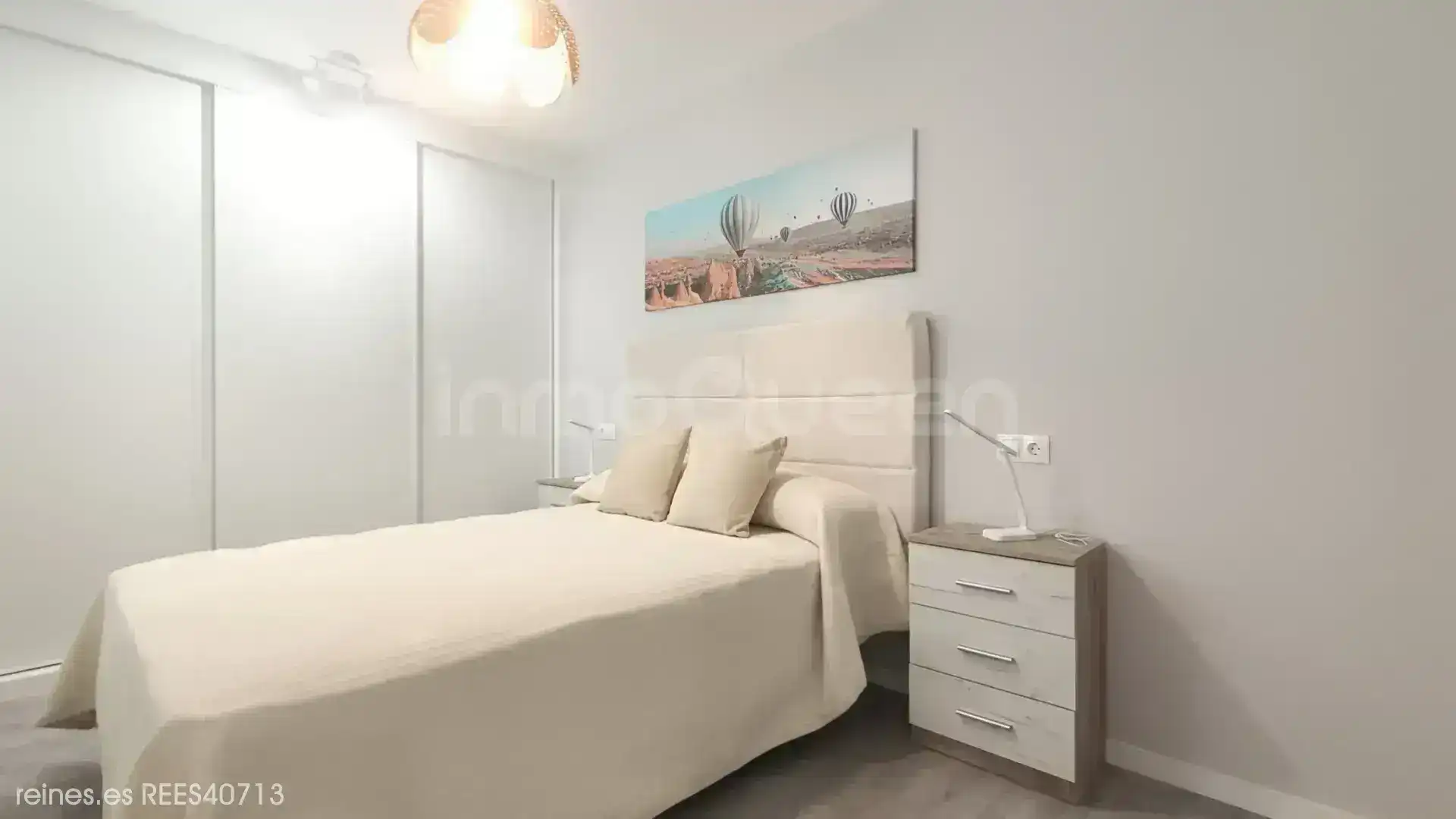 Habitación de Piso de alquiler en Oviedo  con Calefacción, Terraza y Amueblado