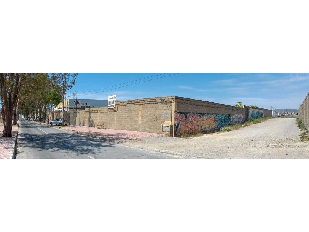 Nave industrial en venta en Las Majadas - Las Molinetas - Labradorcico