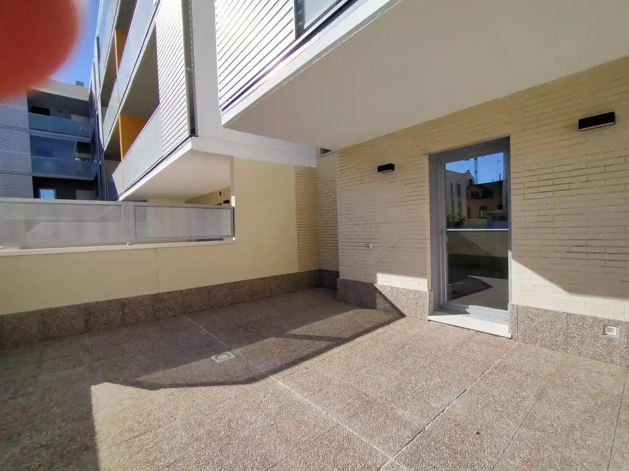 Außenansicht von Wohnung zum Verkauf in Zaragoza mit Klimaanlage, Heizung und Terrasse
