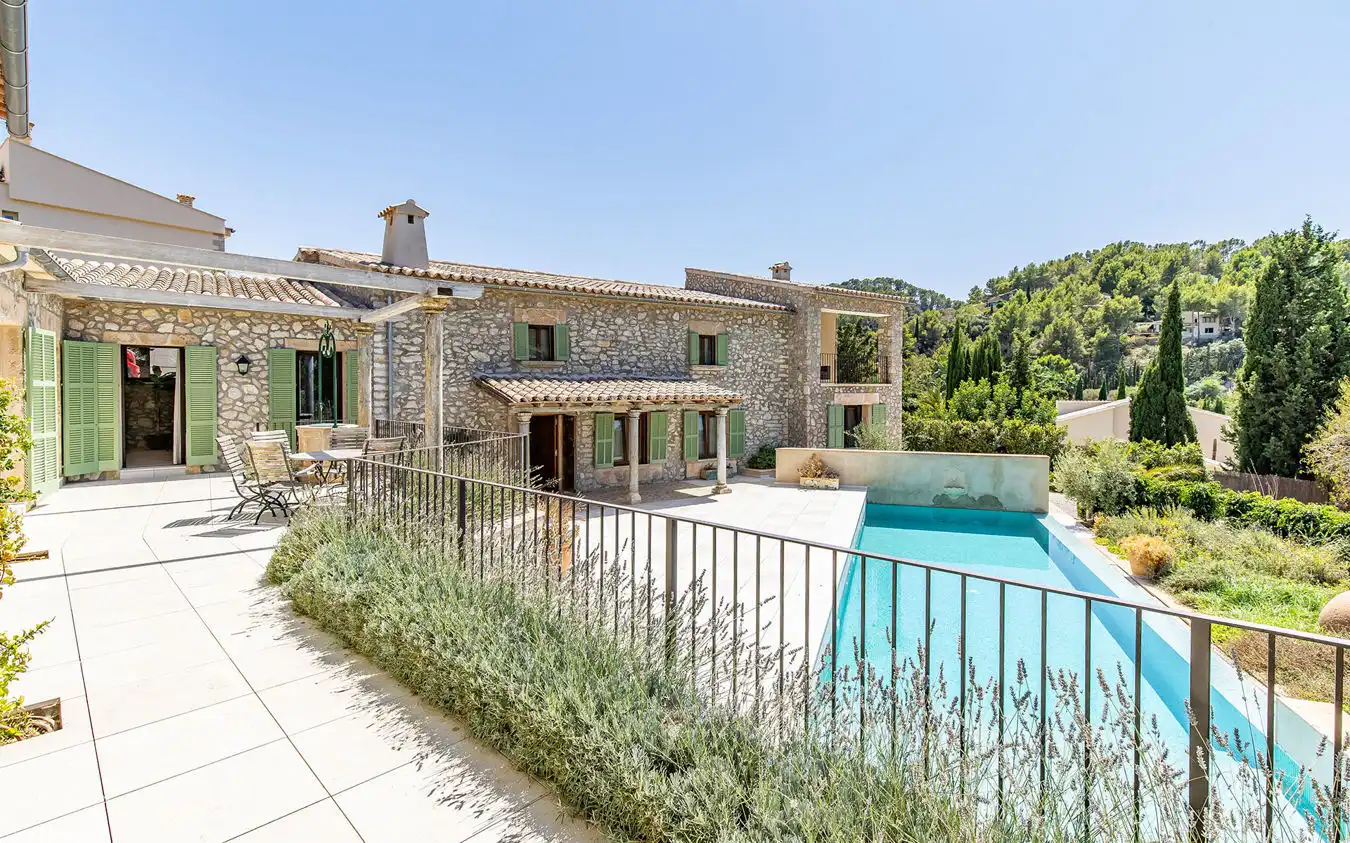 Country homes for sale in Calvià pueblo