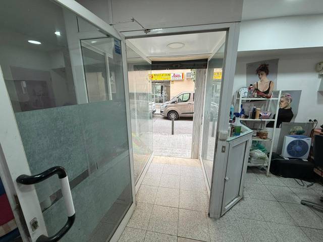 Local comercial en Venta en Bellvitge