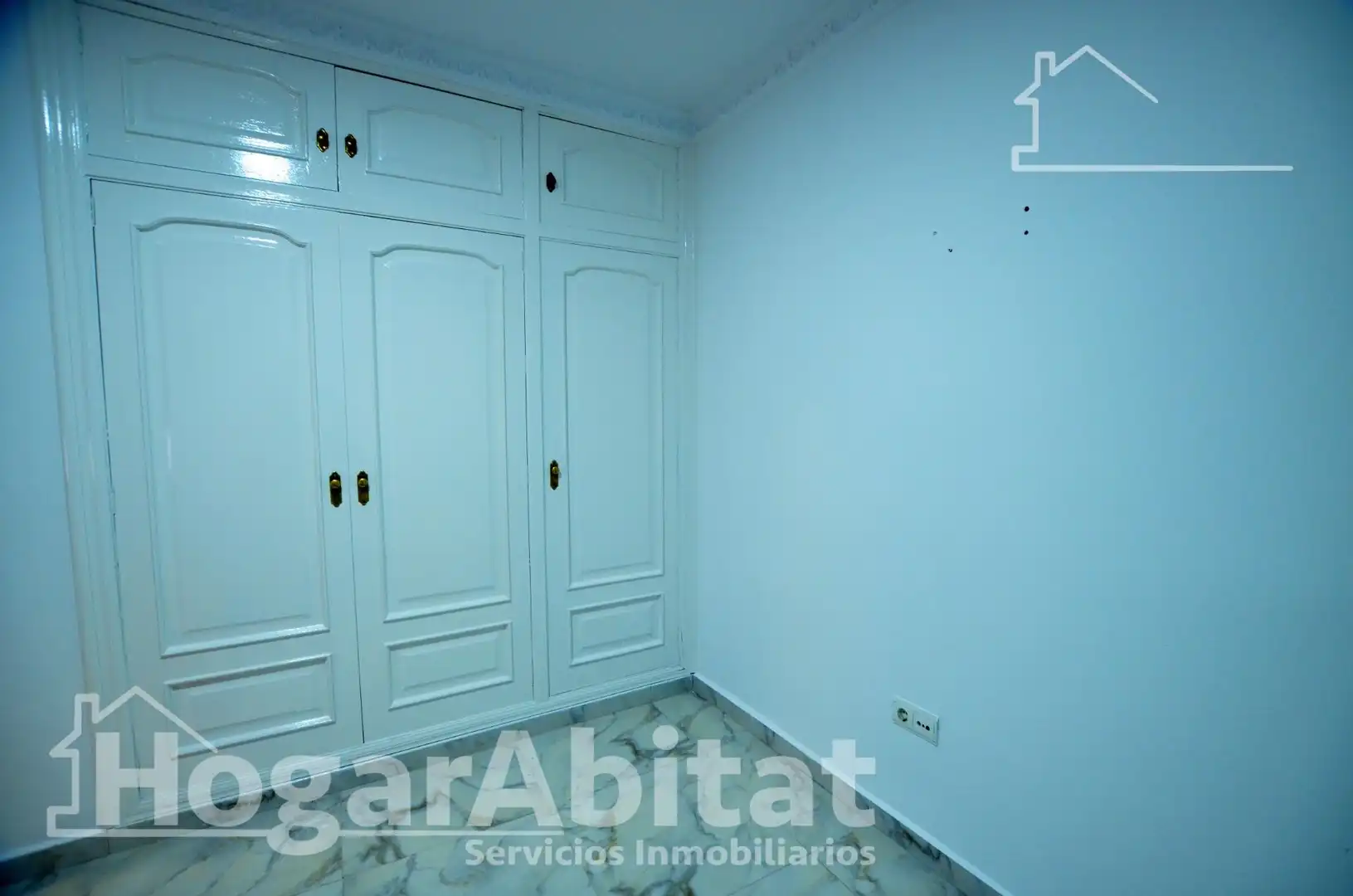 Dormitori de Casa adosada en venda en Alicante / Alacant amb Aire condicionat, Jardí privat i Terrassa