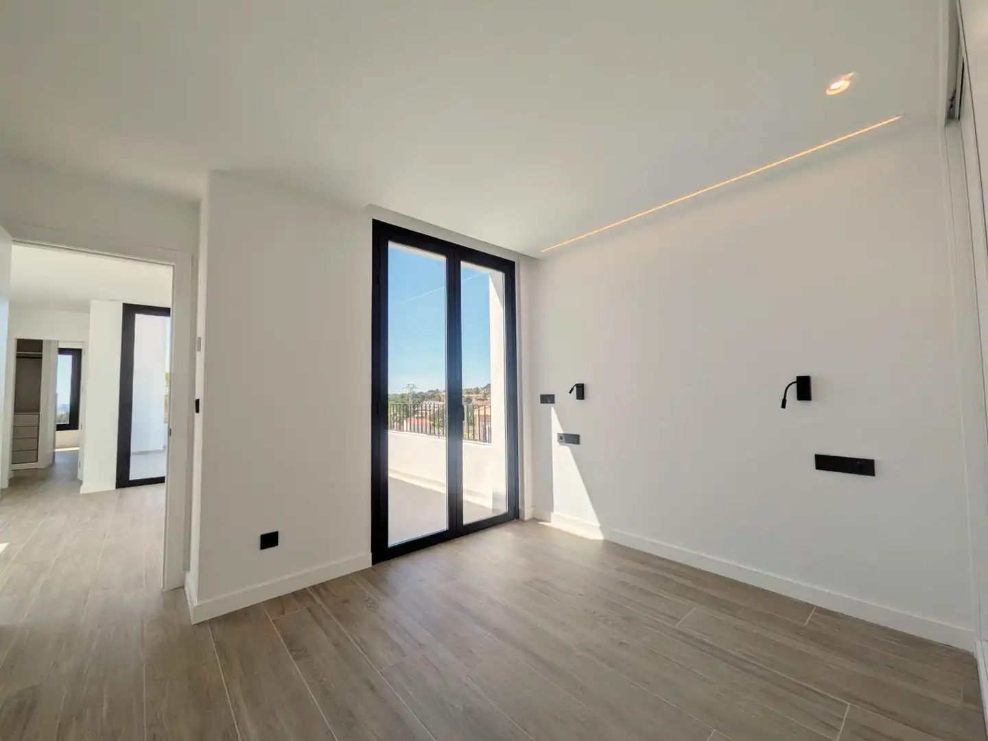 Habitación de Casa adosada en venta en L'Alfàs del Pi con Aire acondicionado, Calefacción y Jardín privado