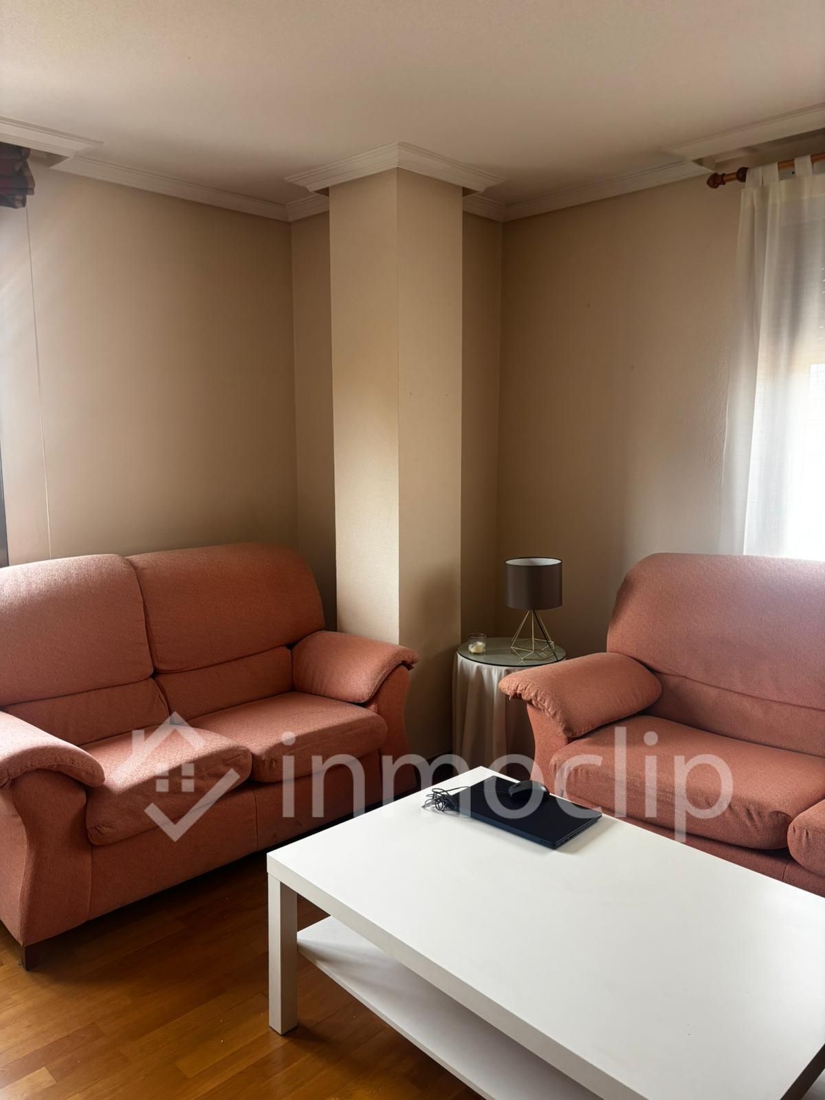 Sala d'estar de Pis de lloguer en Salamanca Capital amb Calefacció i Moblat