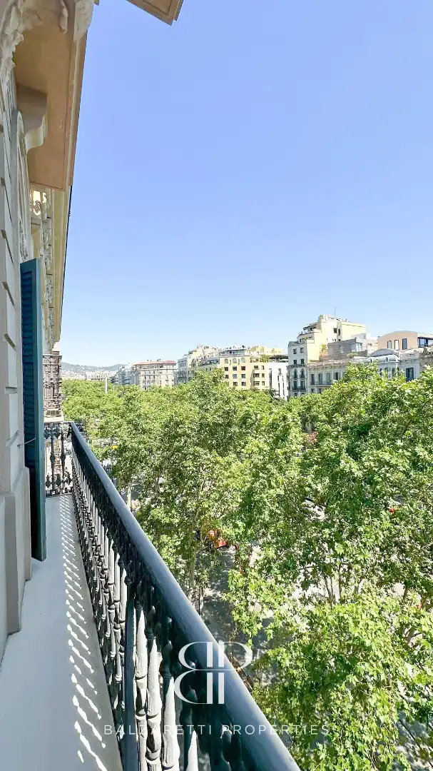 Außenansicht von Wohnung zur Miete in Barcelona mit Klimaanlage, Heizung und Parkett