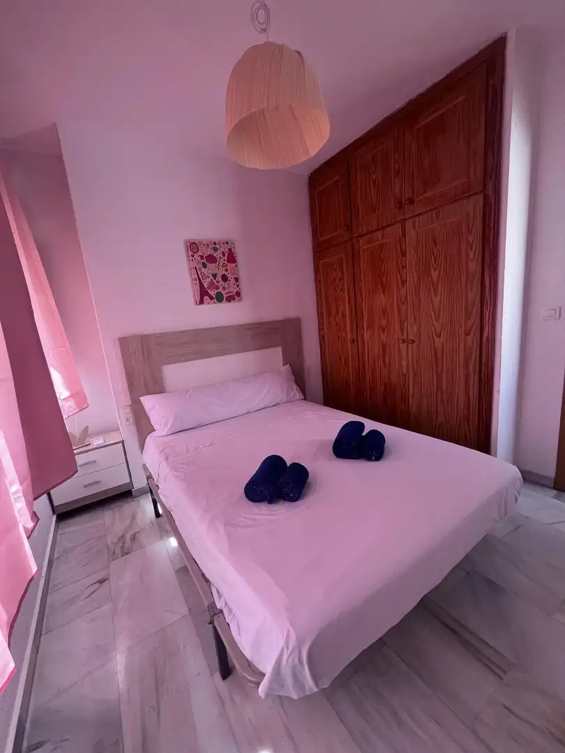 Habitación de Dúplex de alquiler en Granada con Amueblado